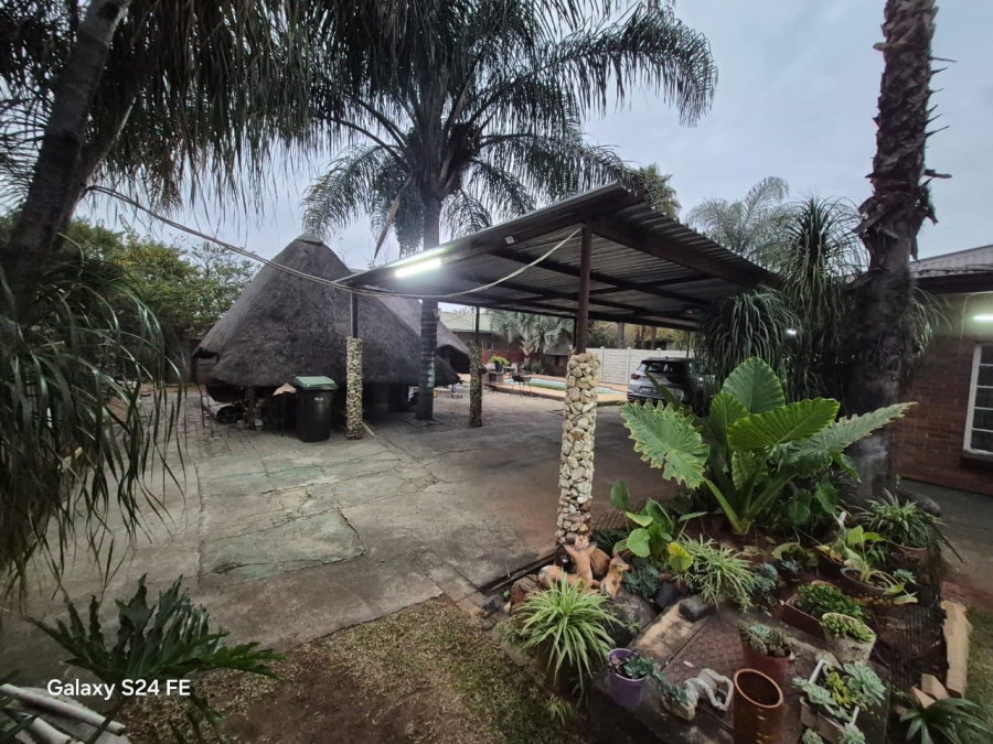 3 Bedroom Property for Sale in Oos Einde North West